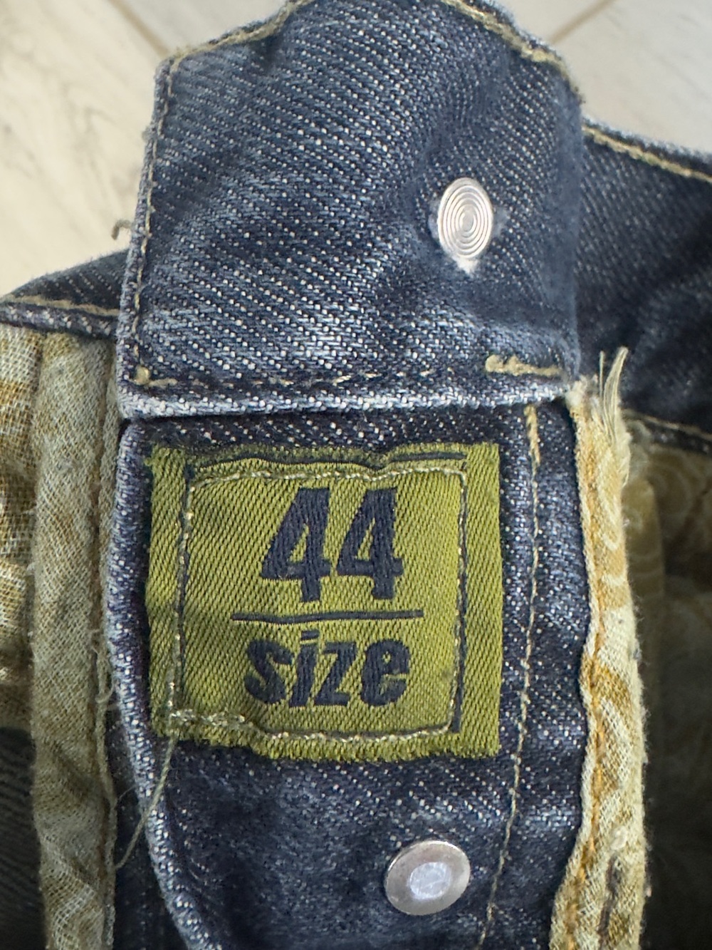 South Moments (South DNM. 1987) Men’s Faded Dark Blue Jeans - Picture 8 of 8